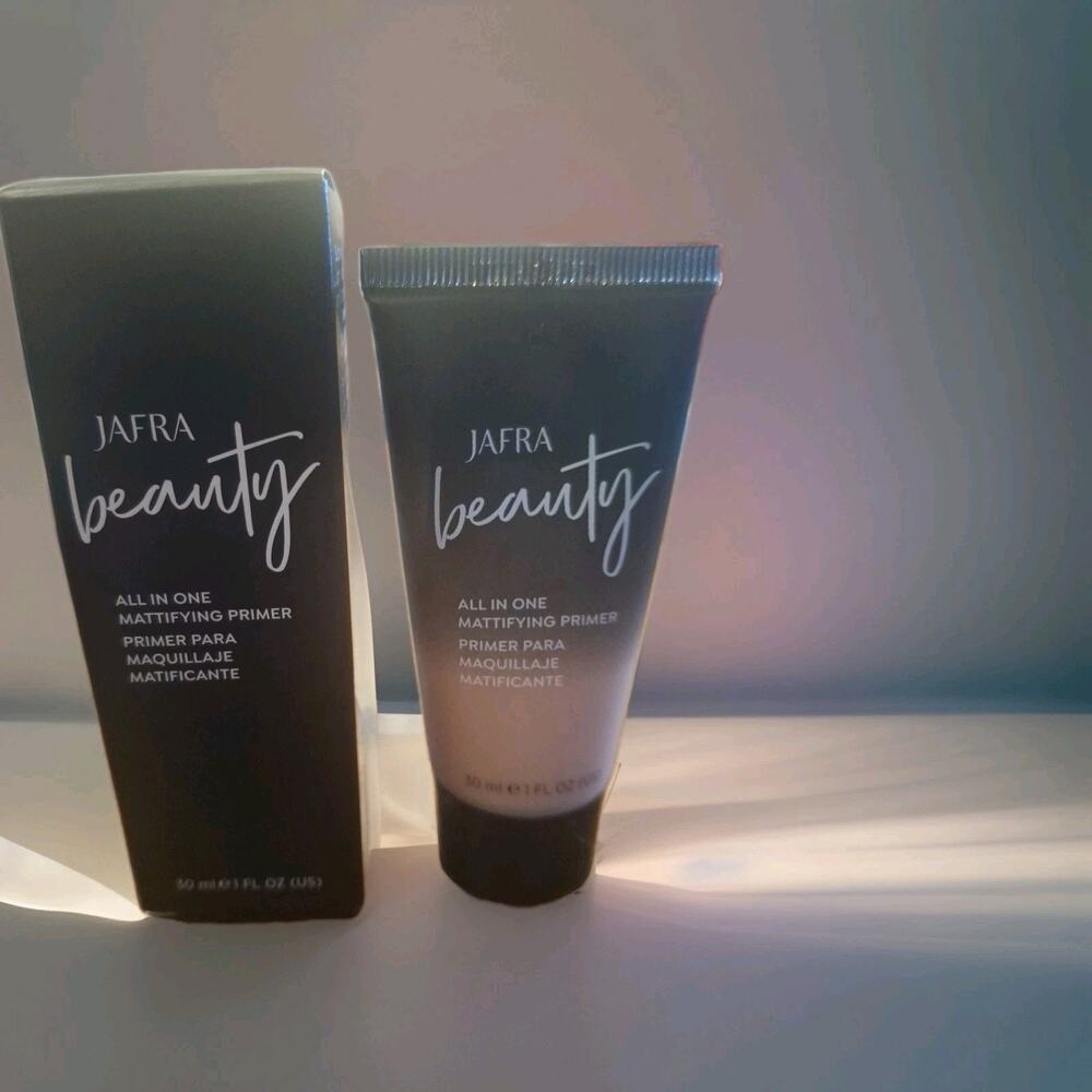 JAFRA ALL IN ONE MATTIFYING PRIMER New in Box